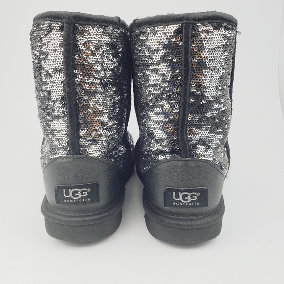 UGG | Girl's Youth Sequin Silver/Black Boots - 6 - Picture 4 of 8